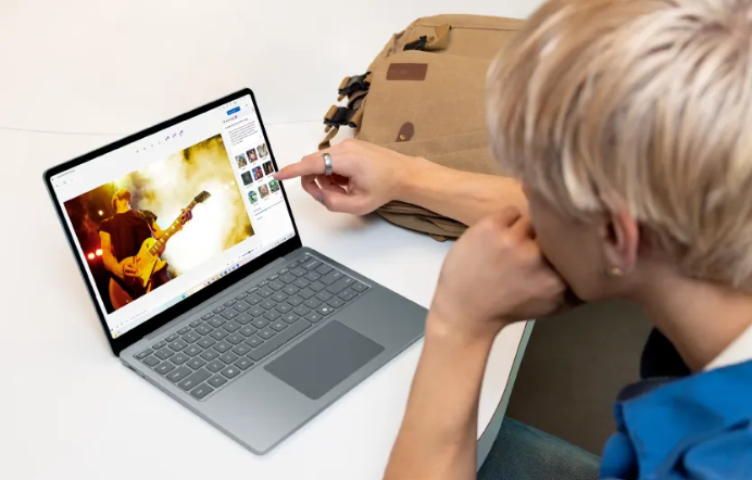 Dell Inspiron 15 Laptop